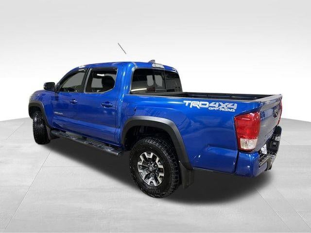 2017 Toyota Tacoma SR Double Cab 5' Bed V6 4x4 AT (GS)
