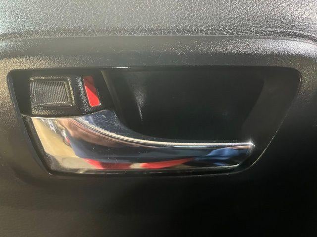 2017 Toyota Tacoma SR Double Cab 5' Bed V6 4x4 AT (GS)