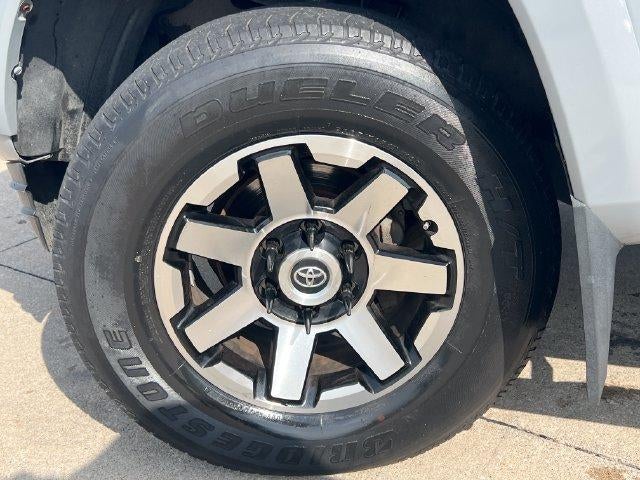 2018 Toyota Tacoma TRD Sport Double Cab 5' Bed V6 4x4 AT (Natl)