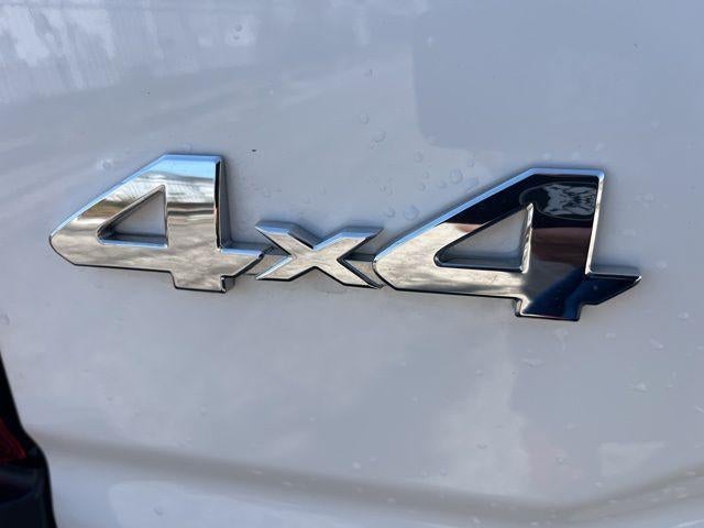 2023 Toyota Tacoma 4WD 4WD SR Double Cab 5' Bed V6 AT (GS)