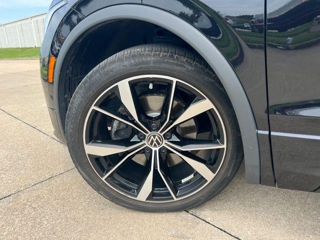 2024 Volkswagen Tiguan 2.0T SEL R-Line 4MOTION