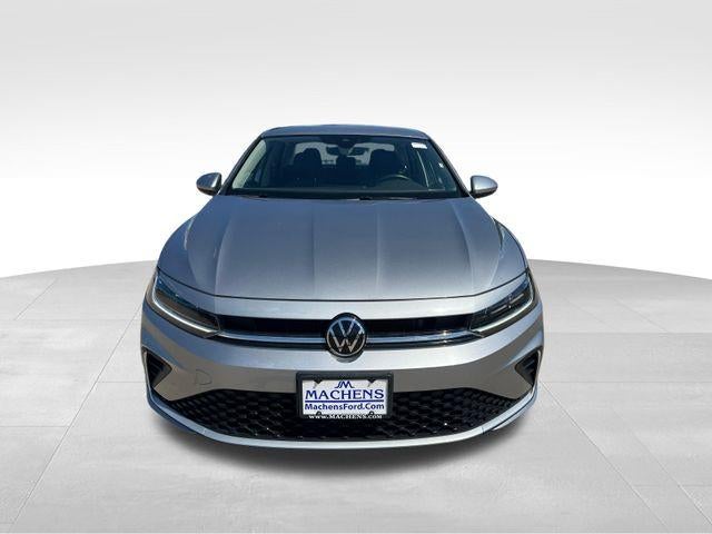2025 Volkswagen Jetta SE Auto