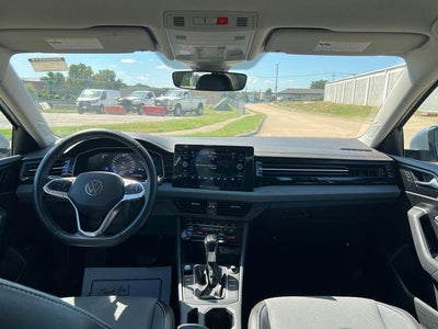 2025 Volkswagen Jetta SE Auto