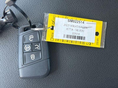 2025 Volkswagen Jetta SE Auto