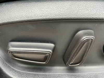 2019 Toyota Camry LE Auto (SE)