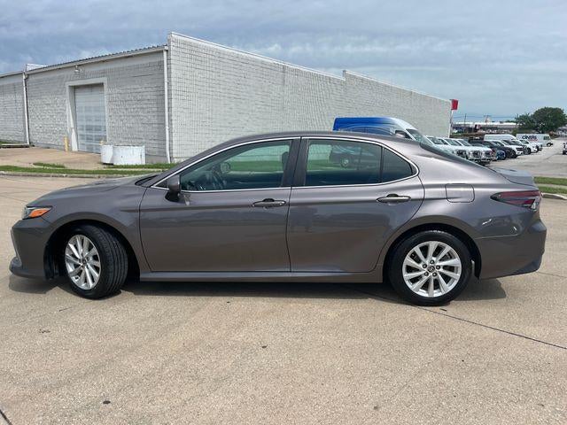 2021 Toyota Camry LE Auto (SE)