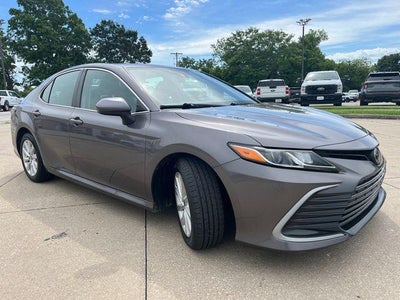2021 Toyota Camry LE Auto (SE)