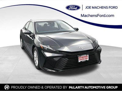 2025 Toyota Camry LE (SE)