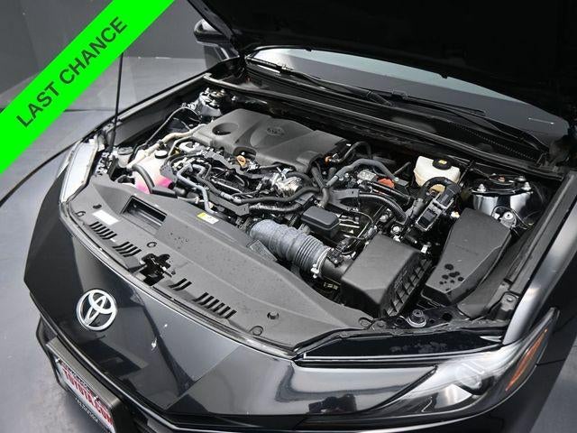 2025 Toyota Camry LE (SE)