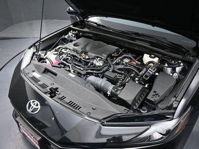 2025 Toyota Camry LE (SE)