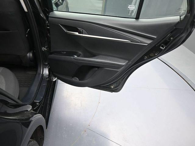 2025 Toyota Camry LE (SE)