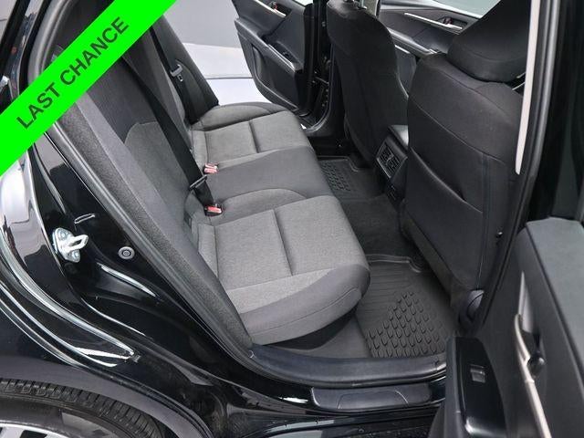 2025 Toyota Camry LE (SE)