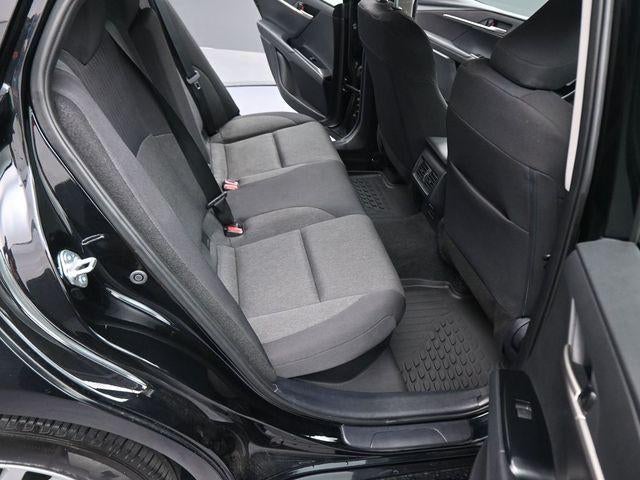 2025 Toyota Camry LE (SE)