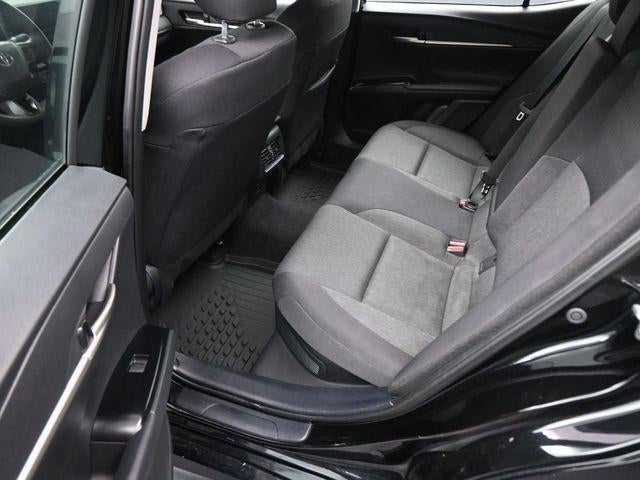 2025 Toyota Camry LE (SE)