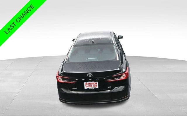 2025 Toyota Camry LE (SE)