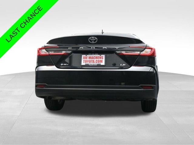 2025 Toyota Camry LE (SE)