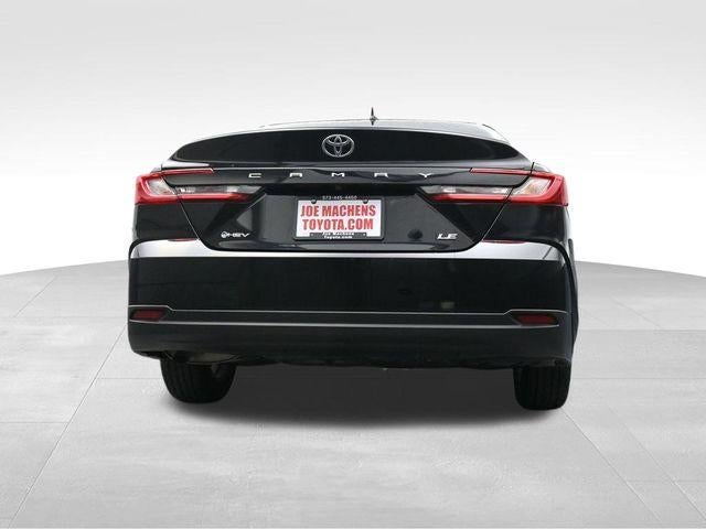 2025 Toyota Camry LE (SE)