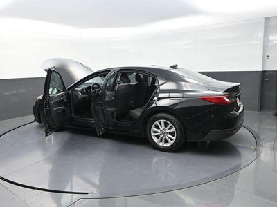 2025 Toyota Camry LE (SE)