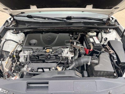 2020 Toyota Camry SE Auto (SE)