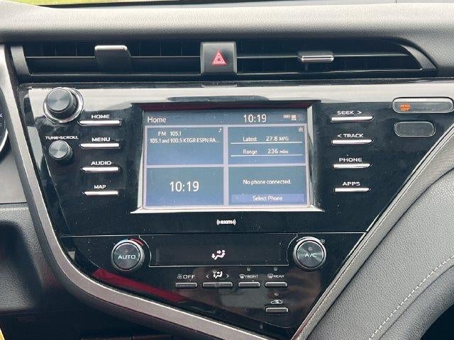 2020 Toyota Camry SE Auto (SE)