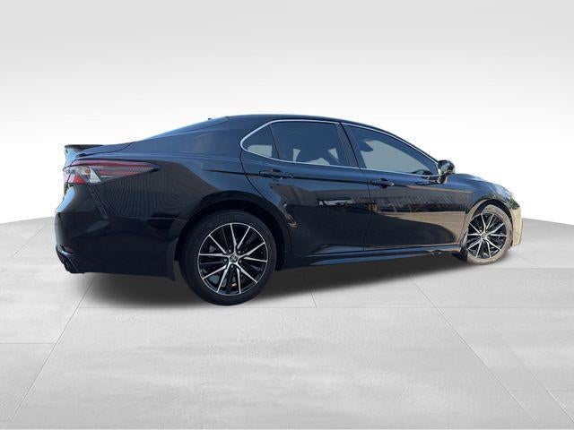 2021 Toyota Camry SE Auto (SE)