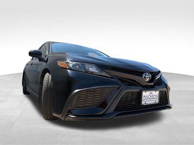 2021 Toyota Camry SE Auto (SE)