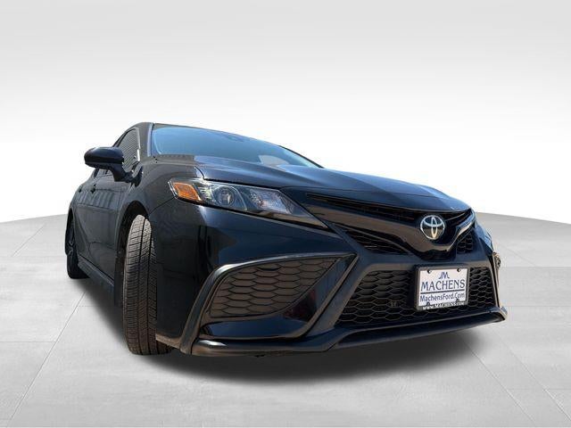 2021 Toyota Camry SE Auto (SE)
