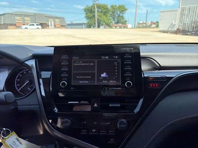 2021 Toyota Camry SE Auto (SE)