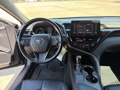 2021 Toyota Camry SE Auto (SE)