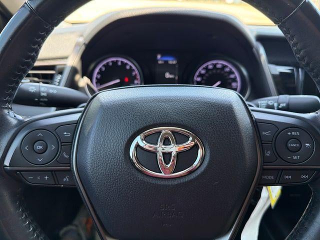 2021 Toyota Camry SE Auto (SE)