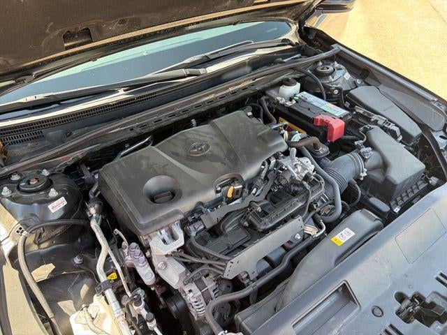 2021 Toyota Camry SE Auto (SE)