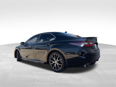 2021 Toyota Camry SE Auto (SE)