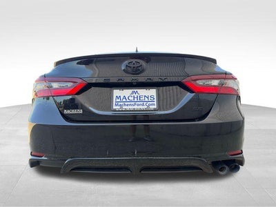 2021 Toyota Camry SE Auto (SE)