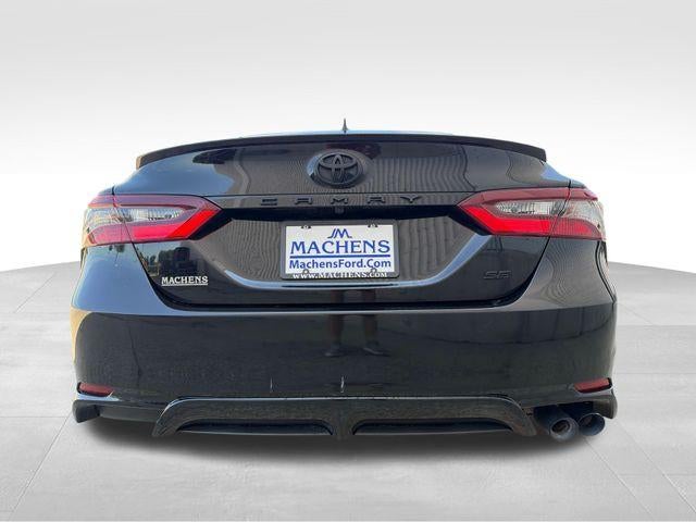 2021 Toyota Camry SE Auto (SE)
