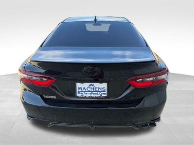 2021 Toyota Camry SE Auto (SE)
