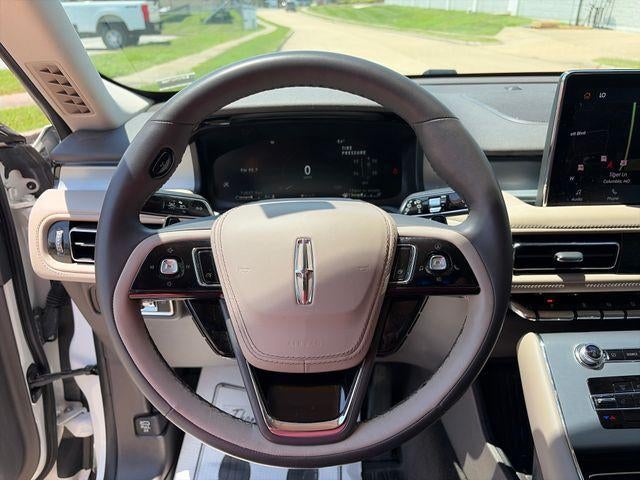 2022 Lincoln Aviator Standard AWD