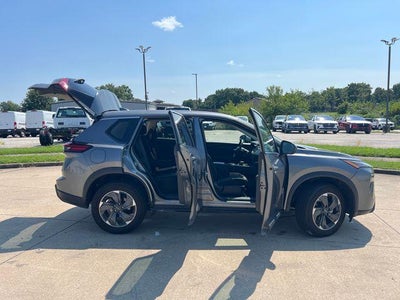 2025 Nissan Rogue AWD SV
