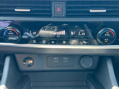 2025 Nissan Rogue AWD SV