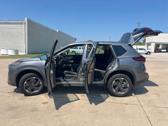 2025 Nissan Rogue AWD SV
