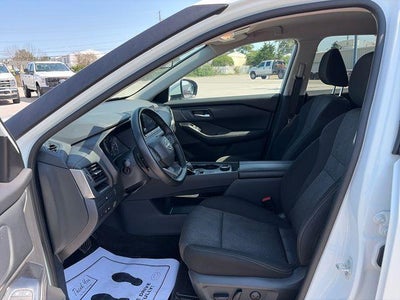 2025 Nissan Rogue AWD SV