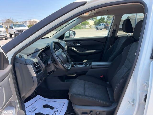 2025 Nissan Rogue AWD SV