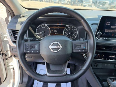 2025 Nissan Rogue AWD SV