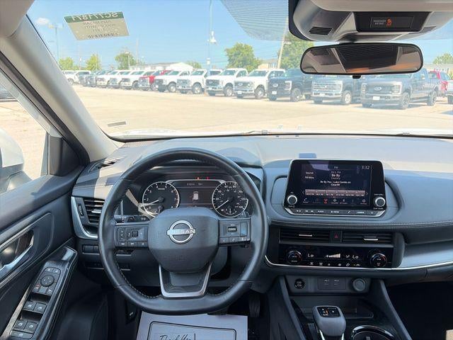 2025 Nissan Rogue AWD SV