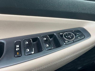 2019 Hyundai SANTA FE SEL 2.4L Auto FWD