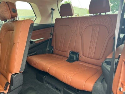 2022 BMW X7 xDrive40i Sports Activity Vehicle
