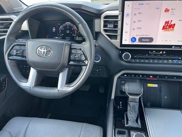 2024 Toyota Sequoia Limited 4WD (SE)