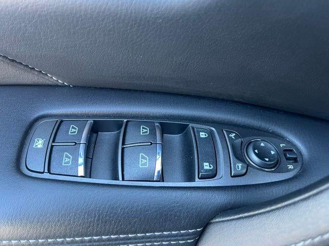 2022 INFINITI QX80 LUXE AWD