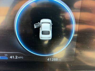 2025 Hyundai ELANTRA Limited IVT