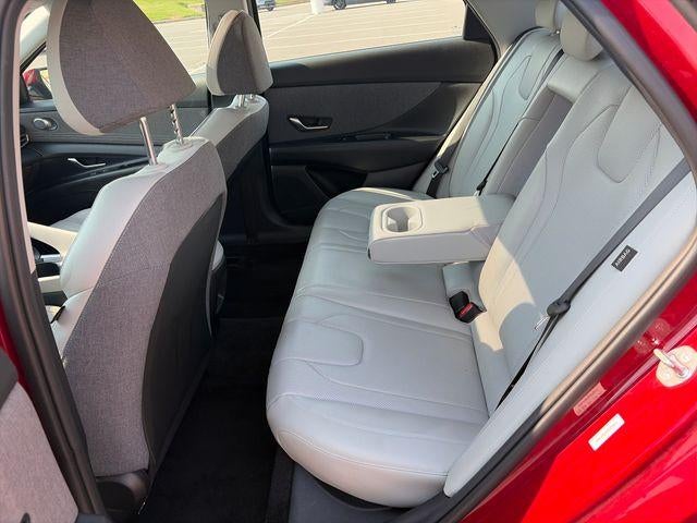 2025 Hyundai ELANTRA Limited IVT