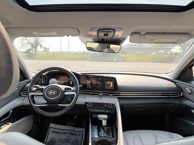 2025 Hyundai ELANTRA Limited IVT